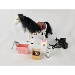 Mattel Barbie Vintage 1997 Riding Club Sassy Walking Horse #17970 + Accessories